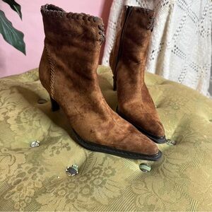Chic Brown Heeled Boots